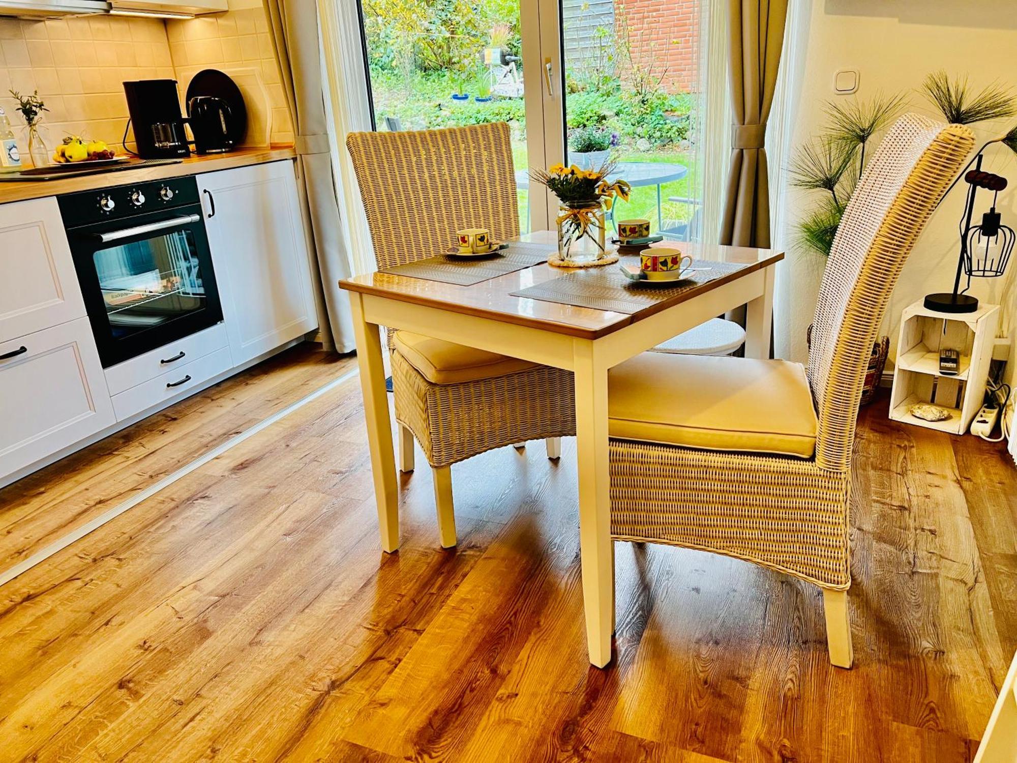 Seelund - Meeresrauschen Lauschen - Ruhiges Sonniges Apartment Mit Garten Und Terrasse Nahe Strand Und Ostsee Schönhagen Εξωτερικό φωτογραφία
